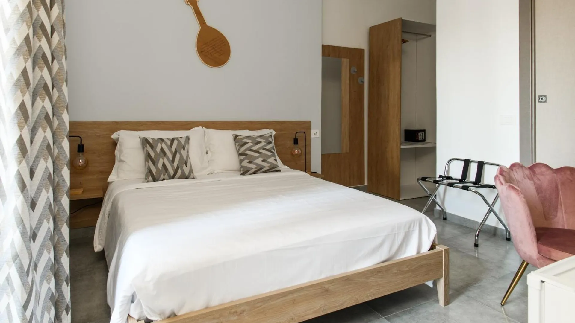 Guest house Salvator Rosa Rooms Naples Italy