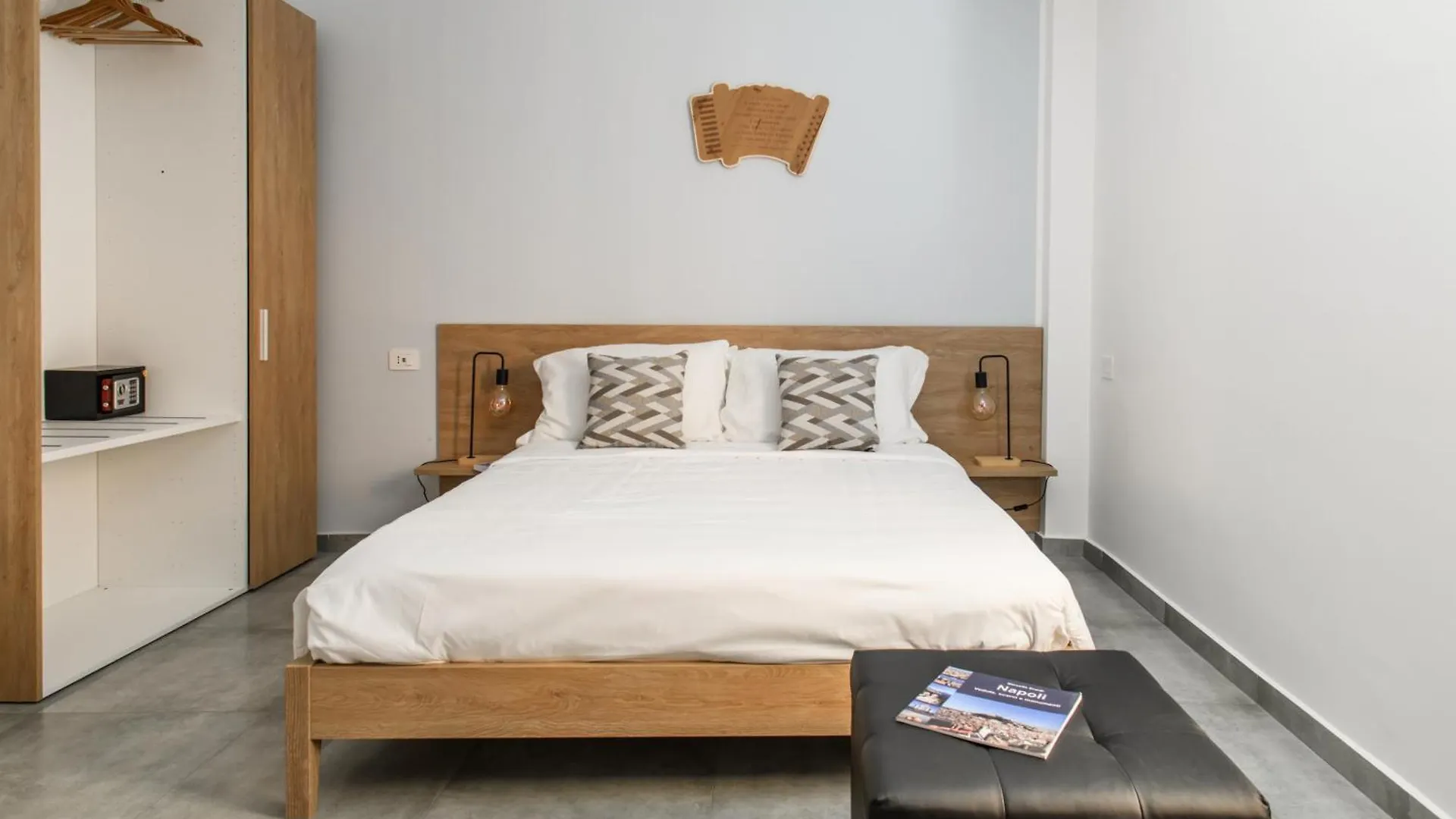 Guest house Salvator Rosa Rooms Naples