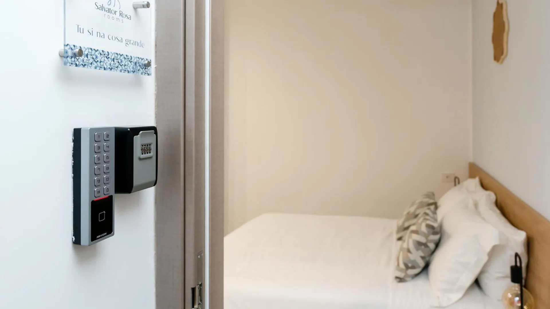 Guest house Salvator Rosa Rooms Naples